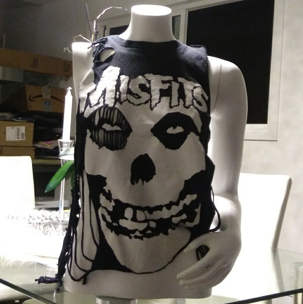 Misfits Tshirt, custom! Fits S, M and L!!